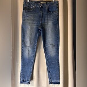 Levi's 721 Women's High-Rise Skinny Jeans - distressed size 31